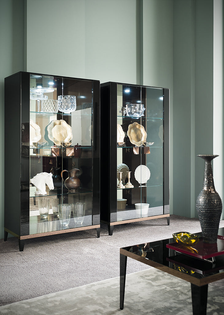 Mont Noir Dining Collection