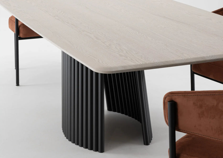 Pisa Table