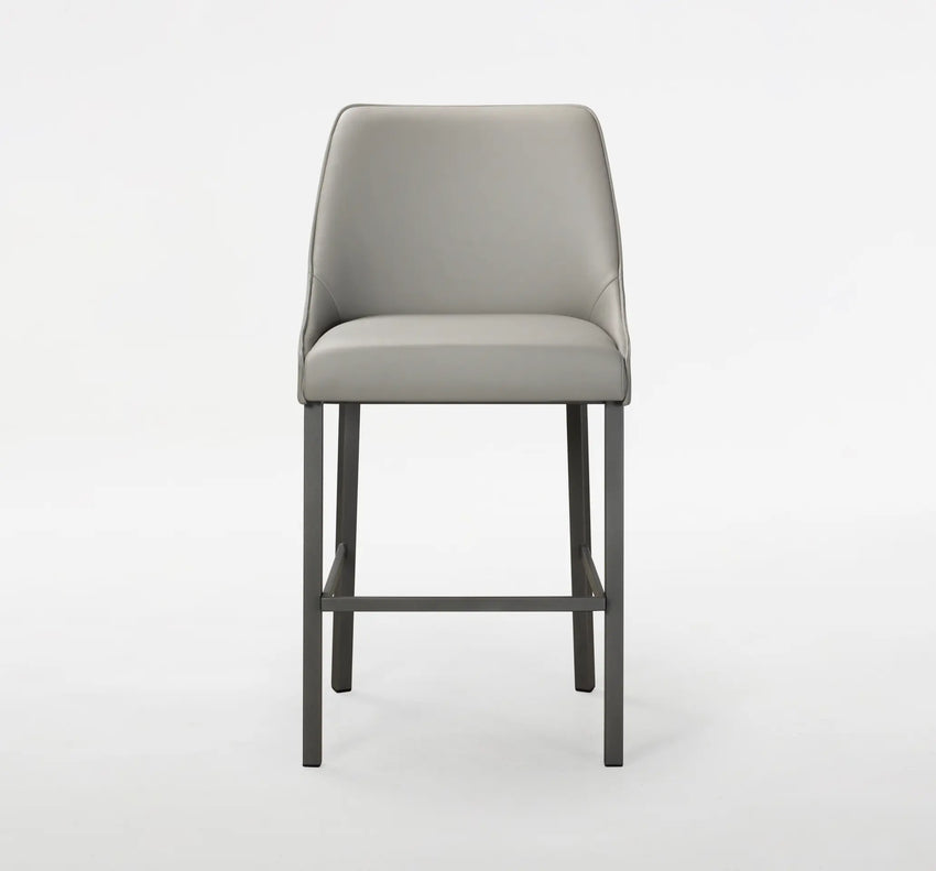Sara I Stool