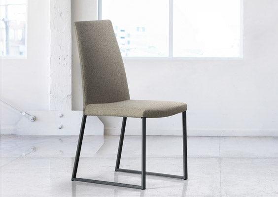 Curvo Chair - F2 Furnishings