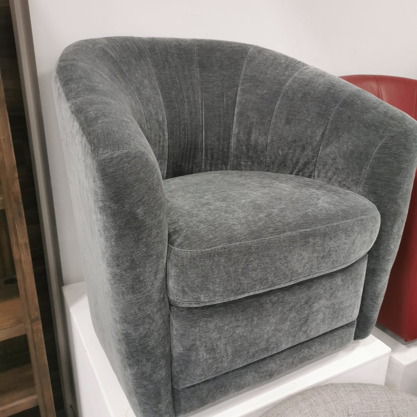Giada Swivel Chair
