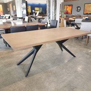 Urban Prestige Dining Table