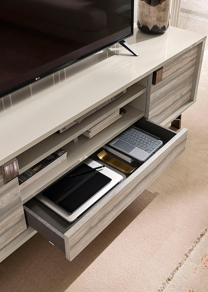 Jupiter Living Collection