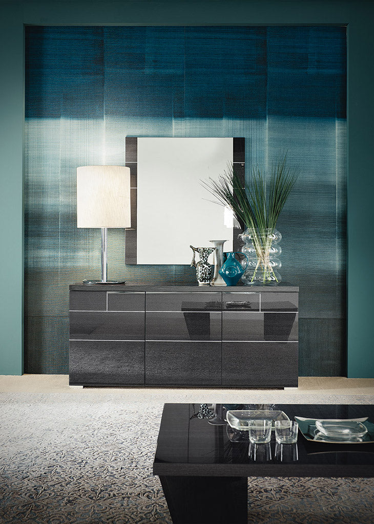 Versilia Dining Collection
