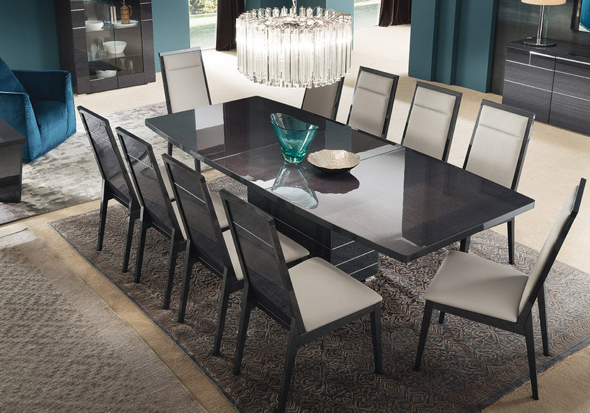 Versilia Dining Collection