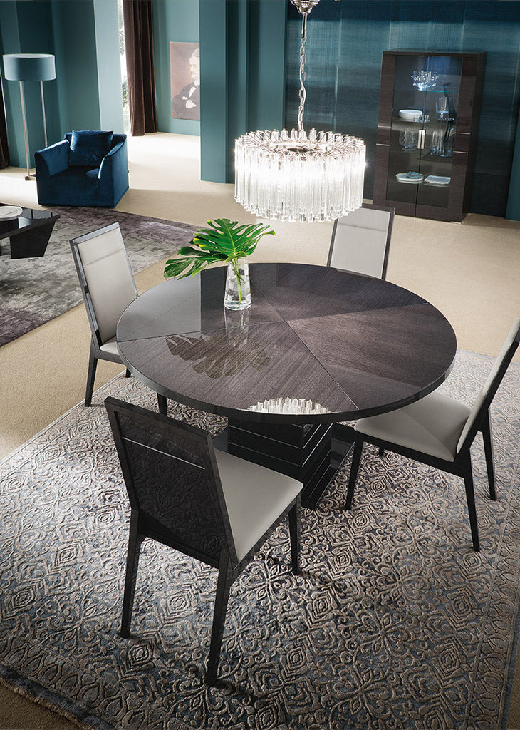 Versilia Dining Collection
