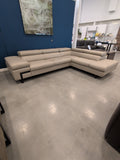 i868 RHF Sectional in Smoke