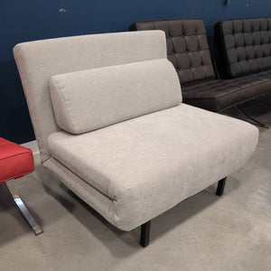 Iso Single Lounger