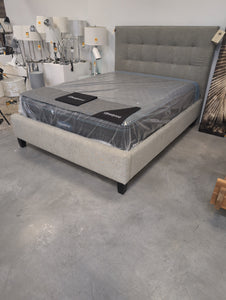 Chelsea Queen Bed in Aspen
