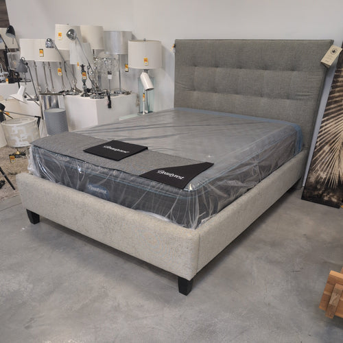 Chelsea Queen Bed in Aspen