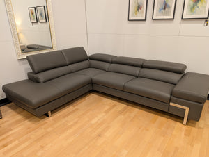 i716 LHF Sectional in Graphite