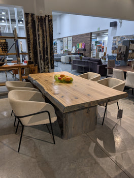 Woody Dining Table