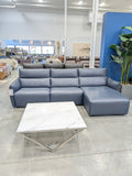 Stupore Sectional in Navy Blue